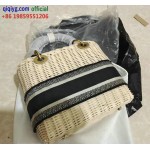 qiqiyg.com official Whatsapp:+8619859551206 Winter Down Jackets Parkas Fashion Outerwear Bulk Discounts Dropshipping Q2037